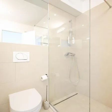 Seaview Four Bedroom Sunshine Bibinje