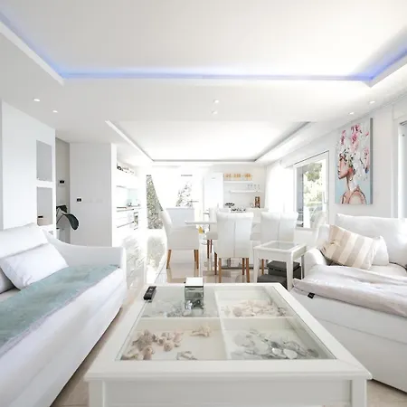 Seaview Four Bedroom Sunshine Apartamento Bibinje